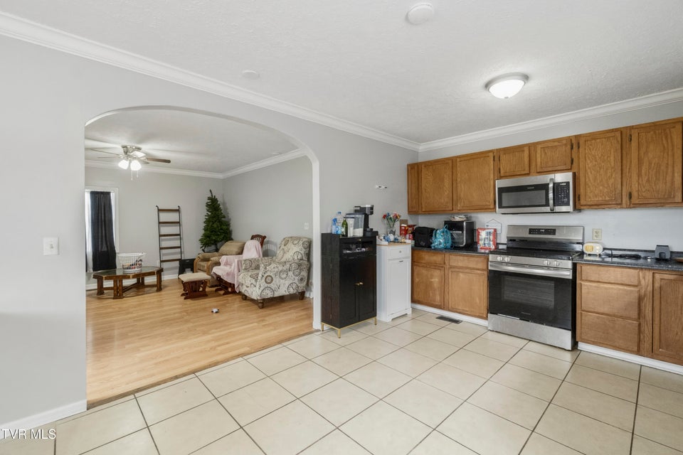 Photo #7: 950 Kingsport Highway