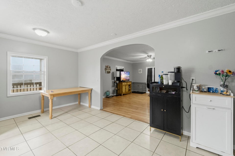 Photo #5: 950 Kingsport Highway