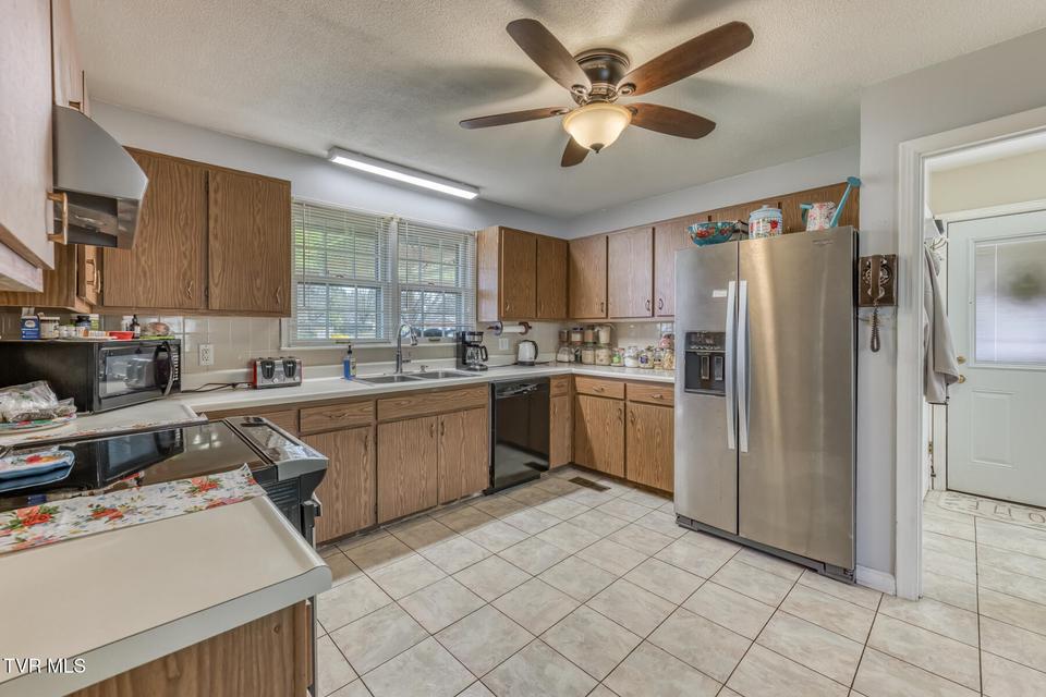 Photo #12: 609 Hollyhill Road