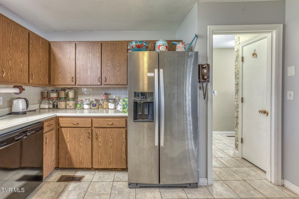 Photo #13: 609 Hollyhill Road