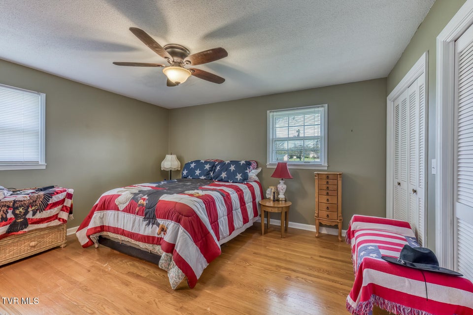 Photo #21: 609 Hollyhill Road