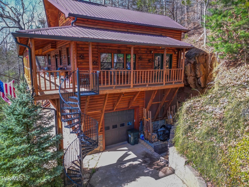 Photo #2: 665 Laurels Road