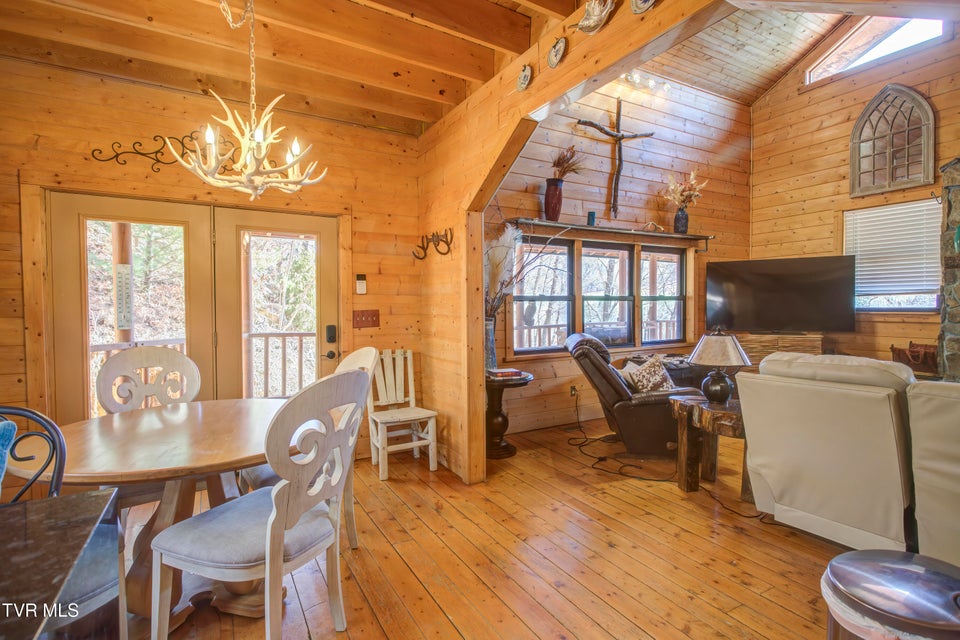 Photo #14: 665 Laurels Road