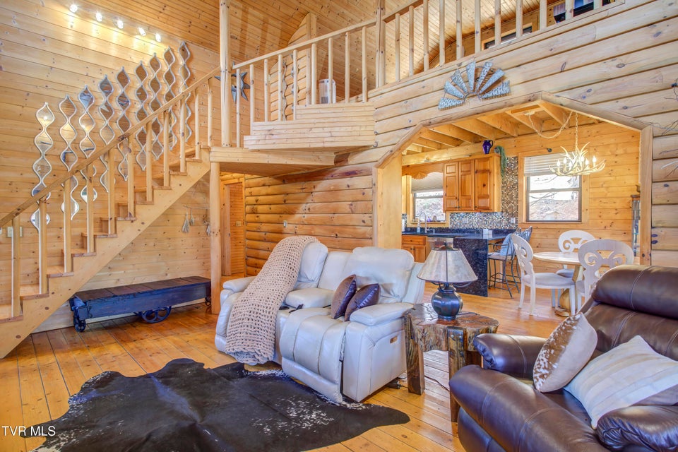 Photo #7: 665 Laurels Road