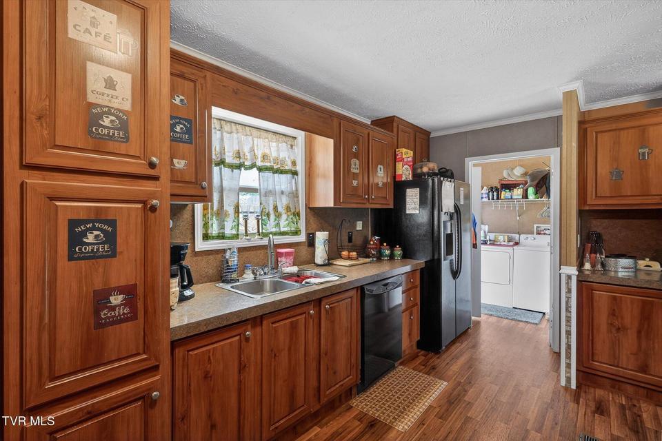 Photo #14: 404 Ashville Avenue