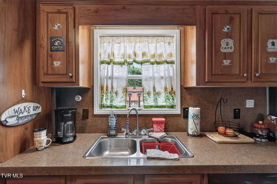 Photo #18: 404 Ashville Avenue