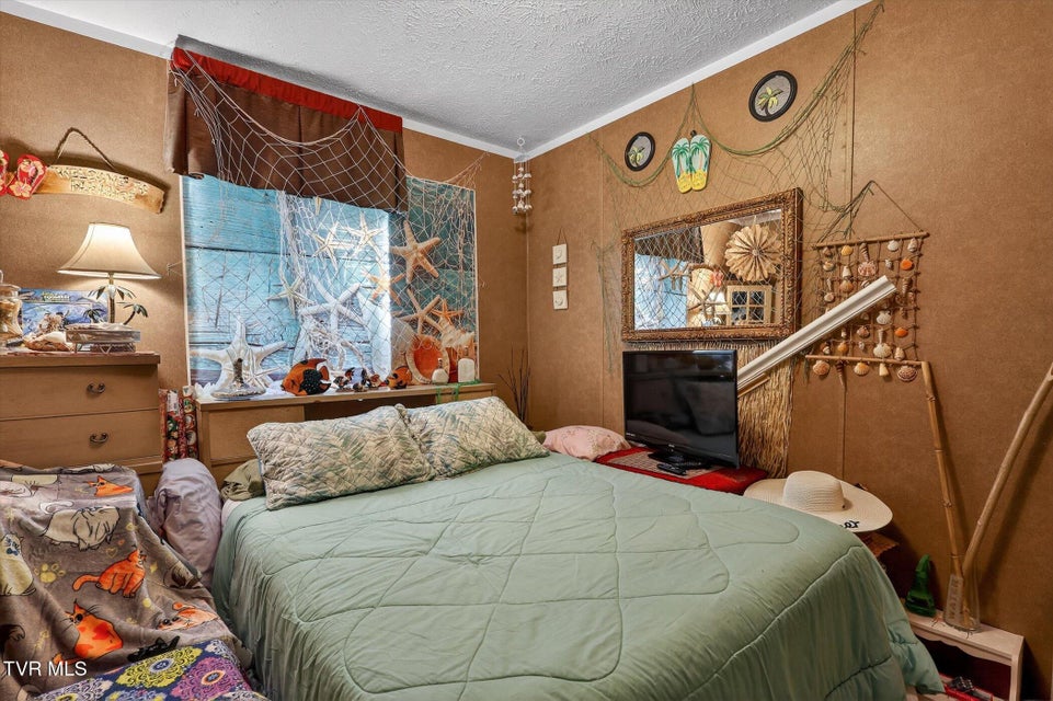 Photo #25: 404 Ashville Avenue