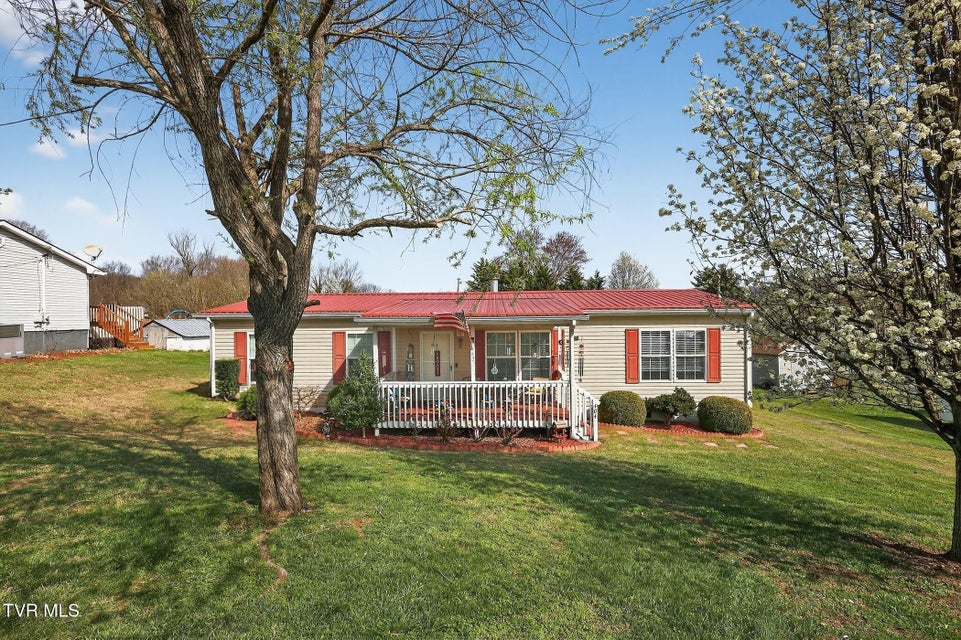 Photo #2: 404 Ashville Avenue