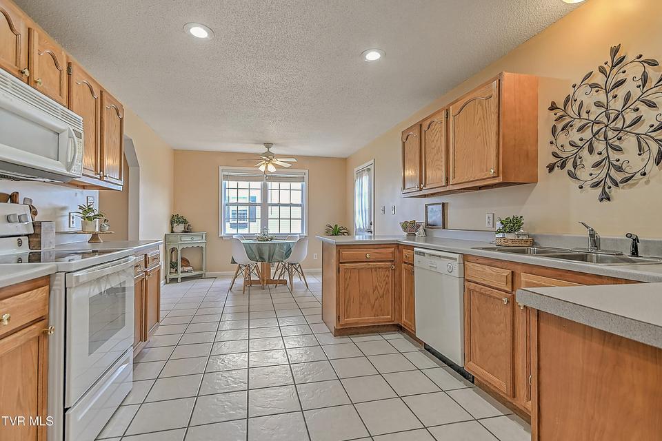 Photo #17: 5020 Old Jonesboro Road