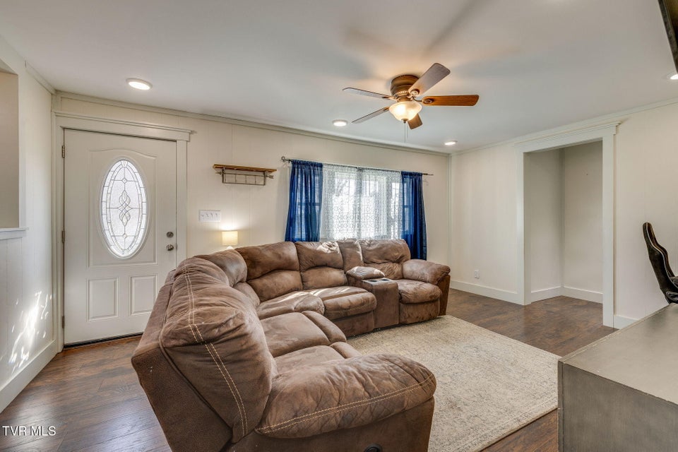 Photo #6: 2706 Gray Street