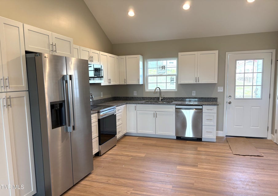 Photo #5: 1720 Pendleton Street