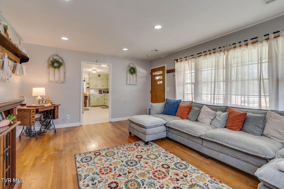 Photo #6: 2412 Highway 11e 