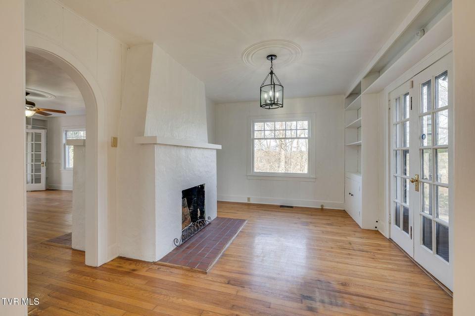 Photo #12: 128 Shadowwood Lane