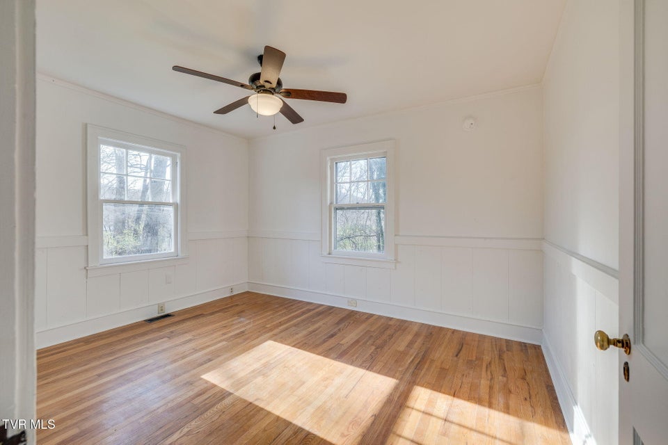 Photo #17: 128 Shadowwood Lane