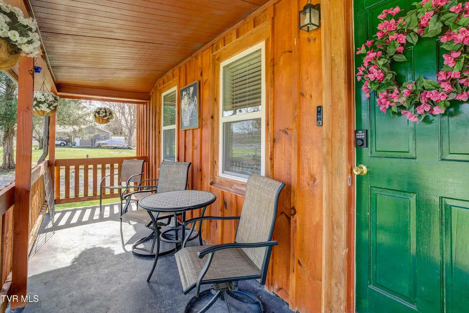 Photo #3: 412 Railroad Street