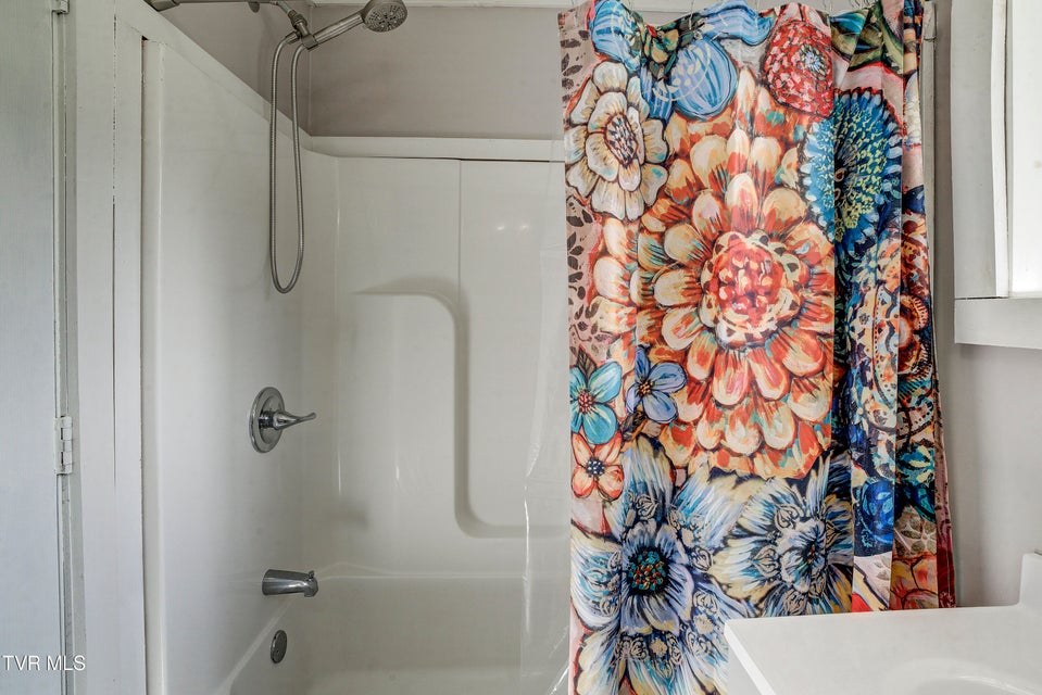 Photo #13: 412 Railroad Street