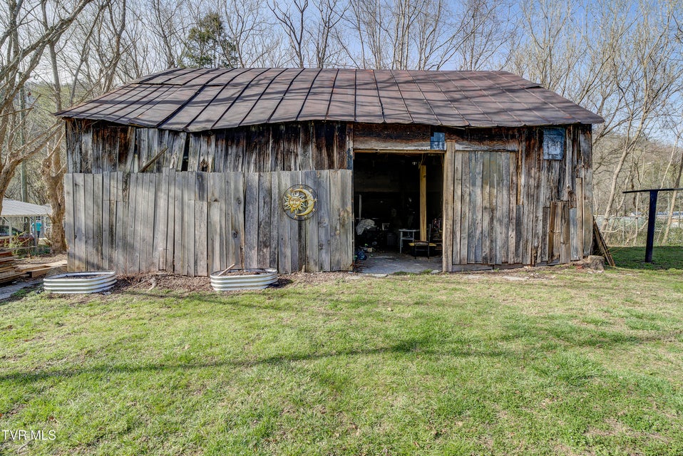 Photo #25: 412 Railroad Street