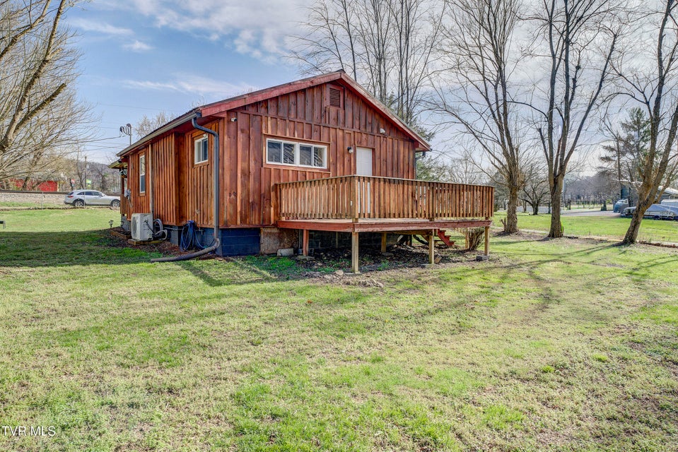 Photo #28: 412 Railroad Street