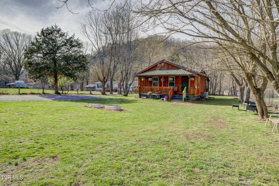 Photo #31: 412 Railroad Street