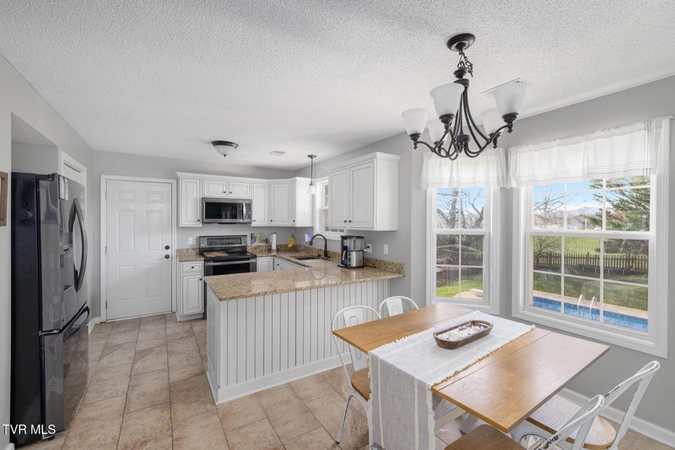 Photo #2: 506 Crystal Springs Circle