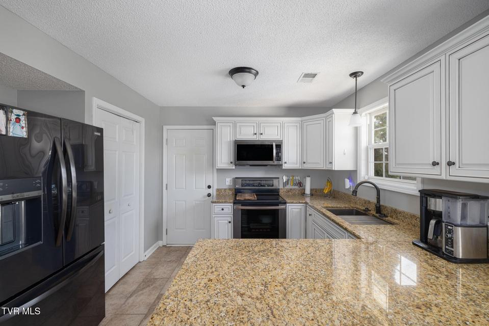 Photo #13: 506 Crystal Springs Circle