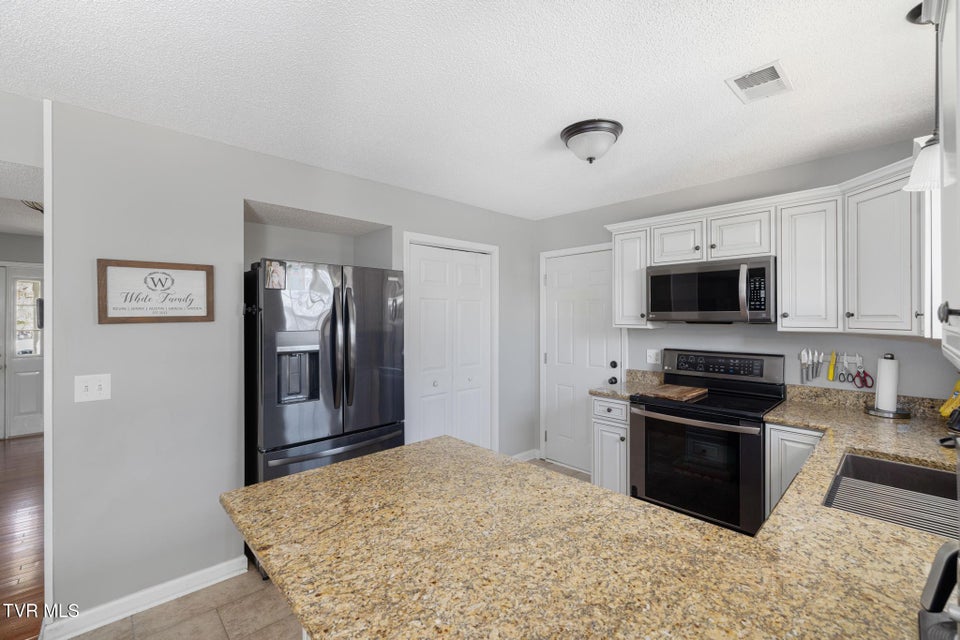 Photo #14: 506 Crystal Springs Circle