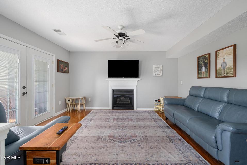 Photo #17: 506 Crystal Springs Circle