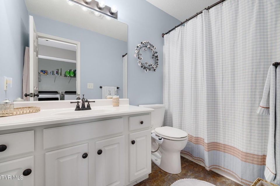 Photo #28: 506 Crystal Springs Circle