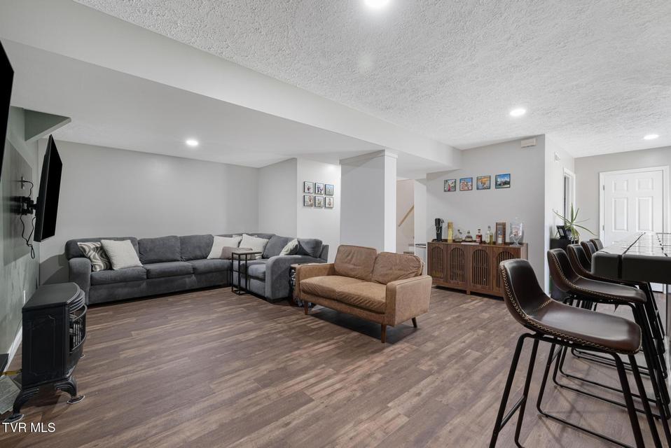 Photo #3: 506 Crystal Springs Circle