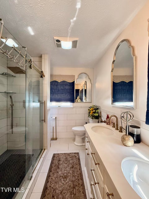 Photo #41: 11516 Frederick Road