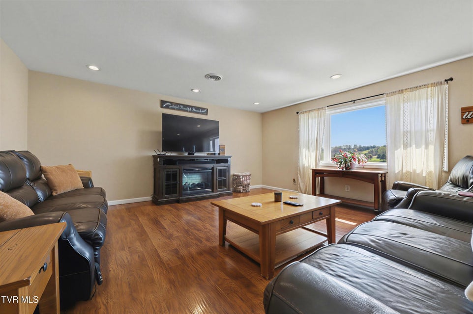 Photo #10: 85 Jaybird Lane