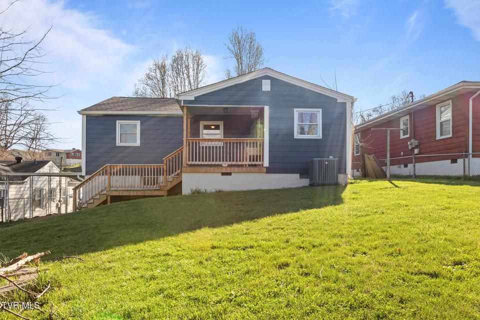 Photo #17: 525 Terry Drive