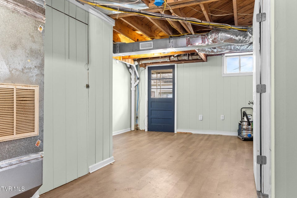 Photo #15: 525 Terry Drive