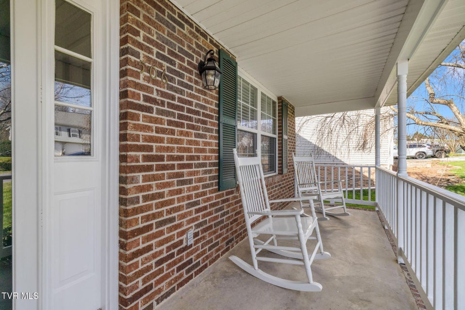 Photo #6: 506 Crystal Springs Circle