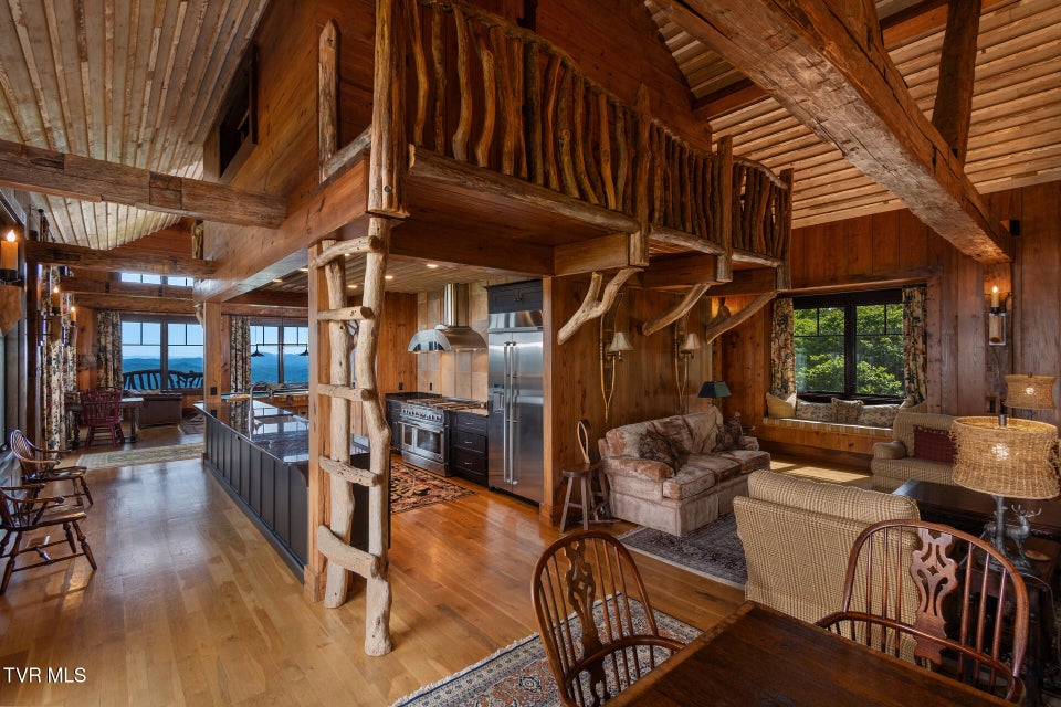 Photo #33: C613 Buffalo Nvno 