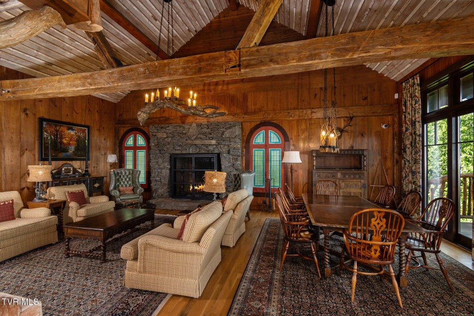 Photo #32: C613 Buffalo Nvno 