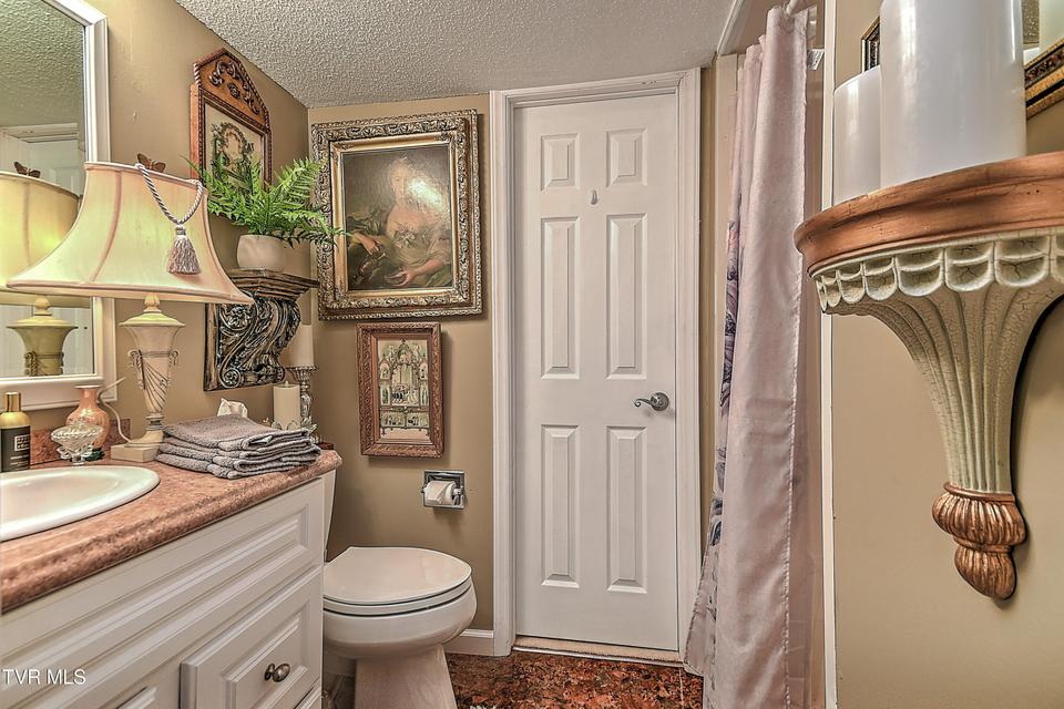 Photo #11: 326 Hickory Bluff