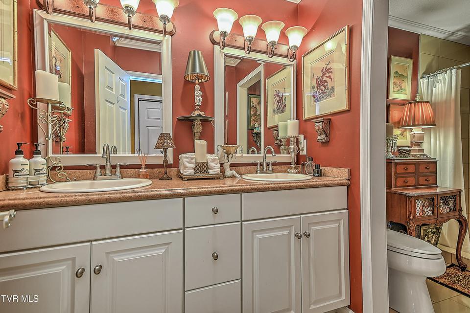 Photo #23: 326 Hickory Bluff