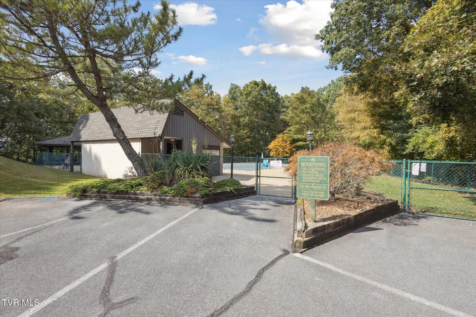 Photo #50: 326 Hickory Bluff