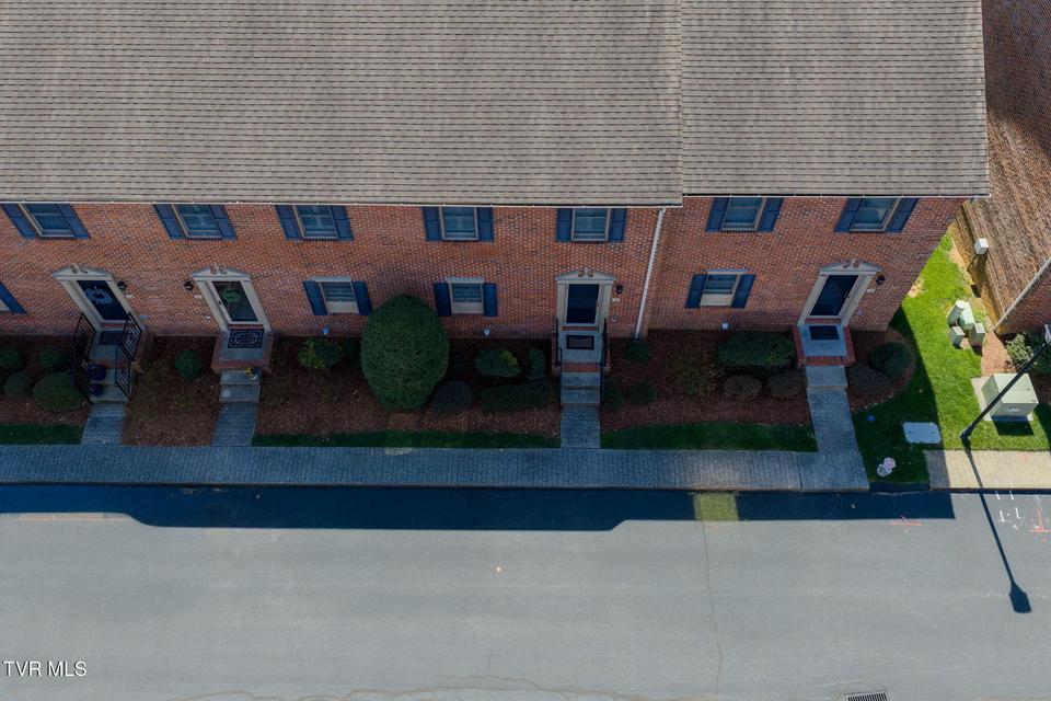 Photo #40: 31 Oak Leaf Circle