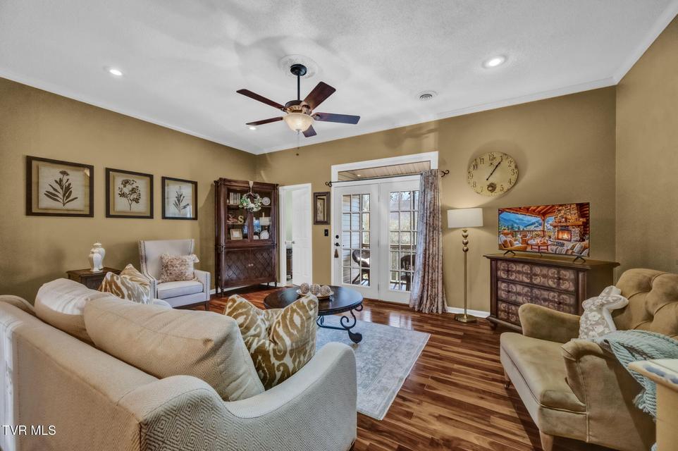 Photo #10: 31 Oak Leaf Circle