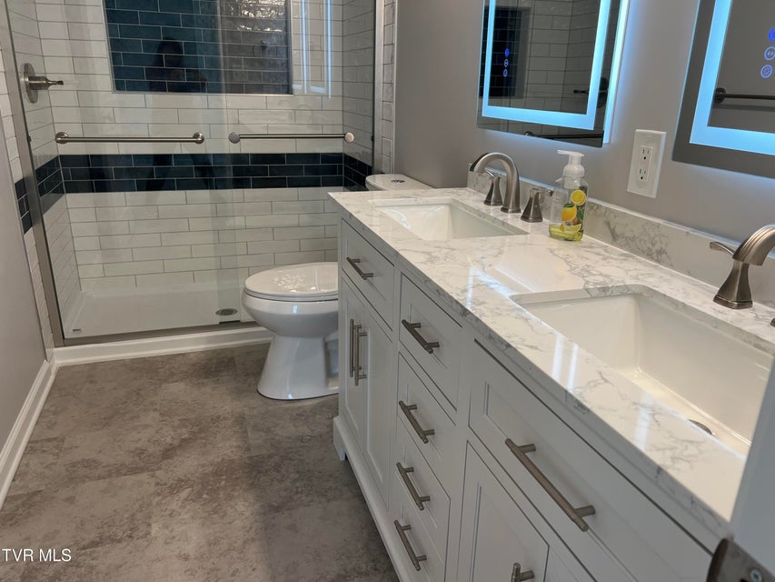 Photo #19: 1829 Kenwood Road