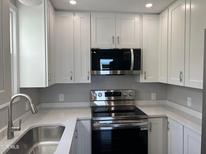 Photo #5: 1829 Kenwood Road