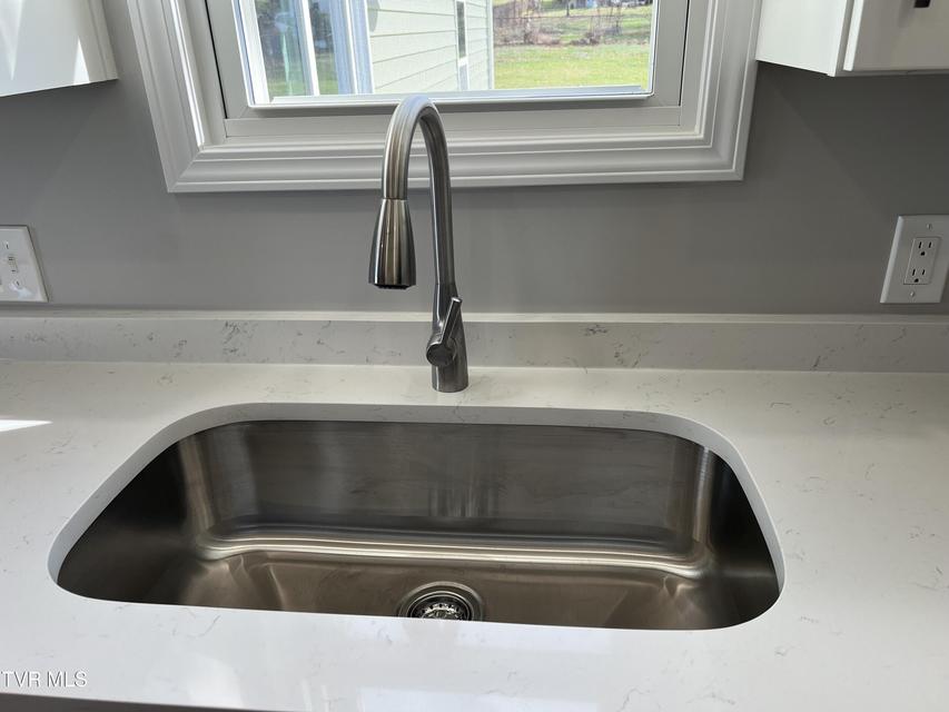 Photo #9: 1829 Kenwood Road