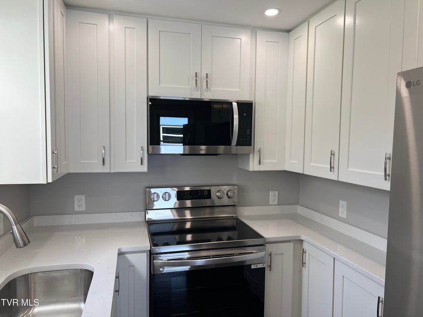 Photo #10: 1829 Kenwood Road