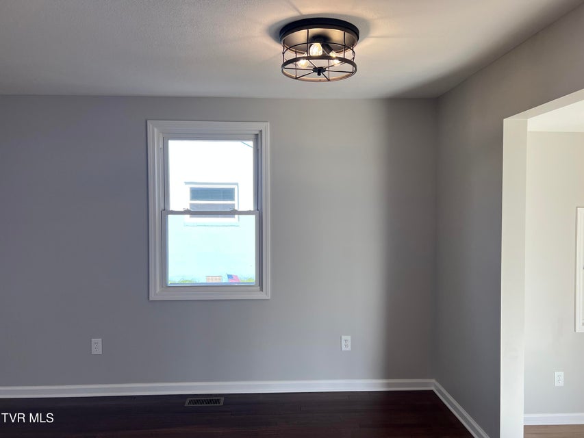 Photo #14: 1829 Kenwood Road