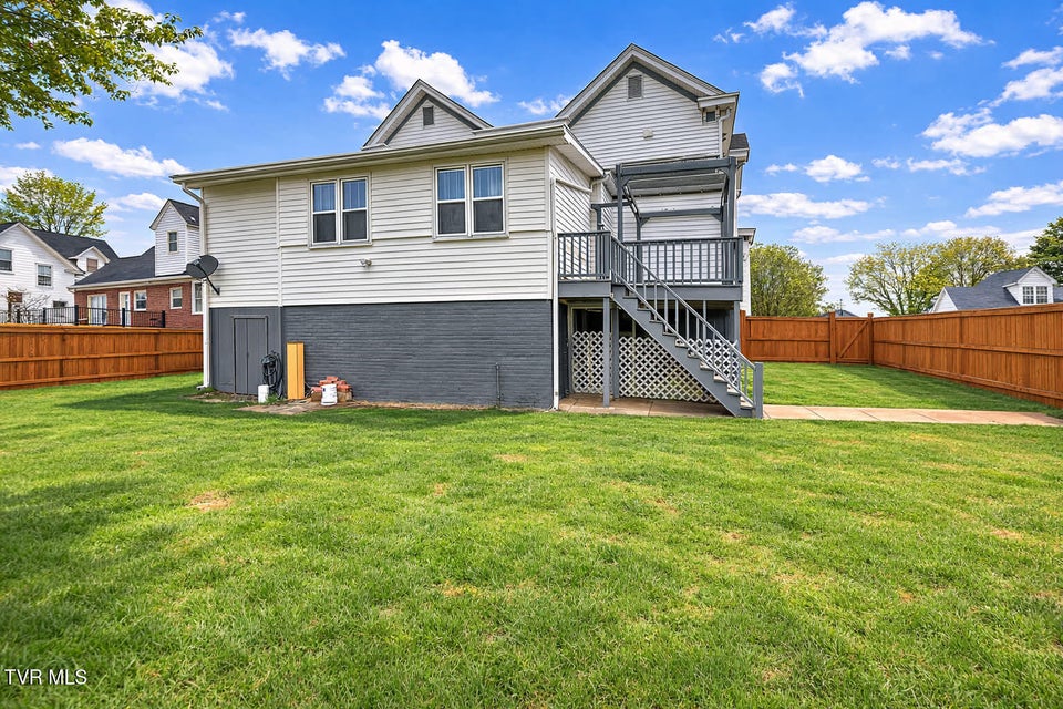 Photo #64: 822 Georgia Avenue