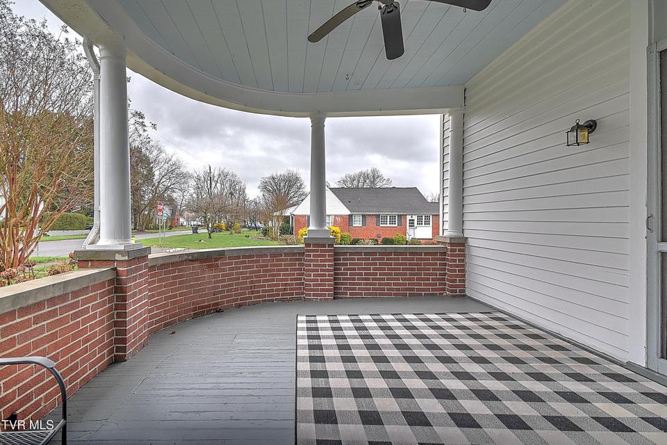 Photo #5: 822 Georgia Avenue