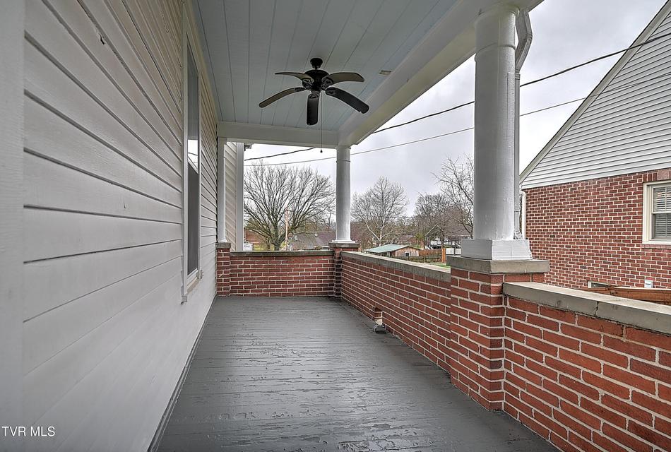 Photo #7: 822 Georgia Avenue