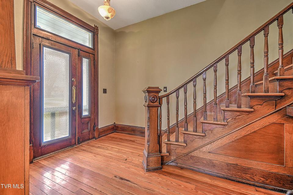 Photo #11: 822 Georgia Avenue